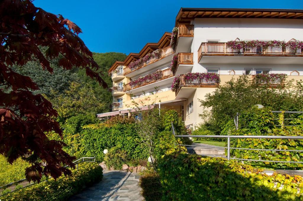 Rotwand 3* Leifers